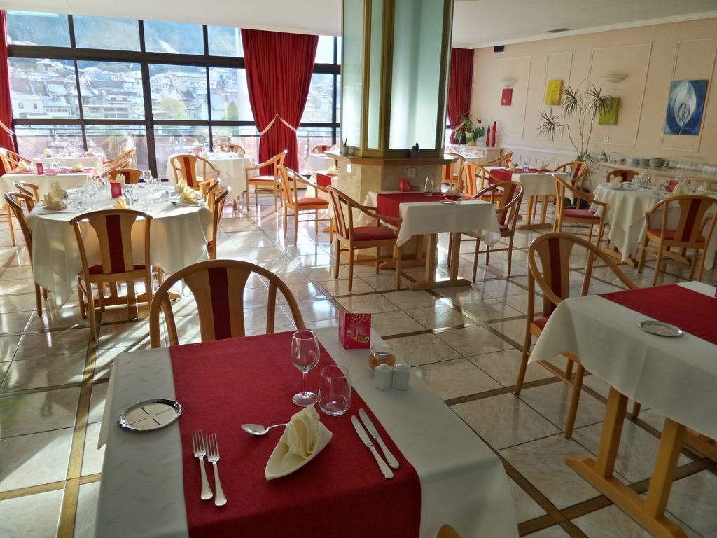 Jura Hotel Restaurant Le Panoramic Saint-Claude Exteriér fotografie